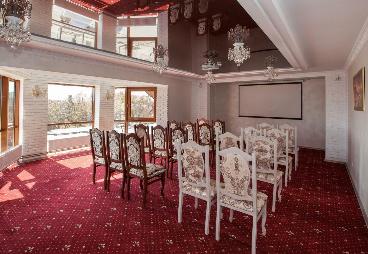 Mon Ami Hotel 이바노프란키우스크 외부 사진