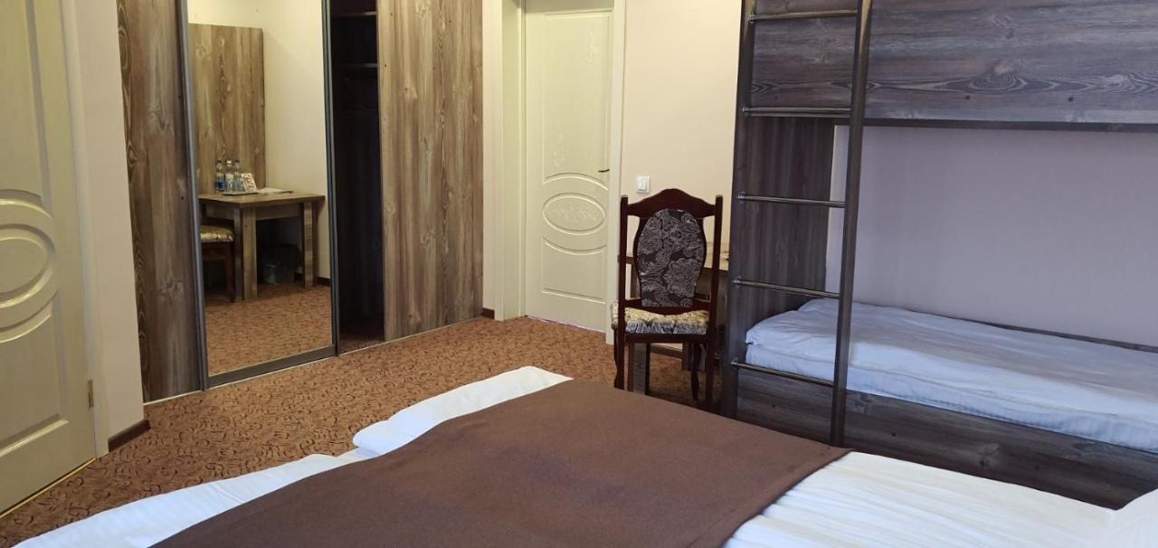 Mon Ami Hotel 이바노프란키우스크 외부 사진